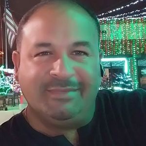 Meet your Posher, Javier